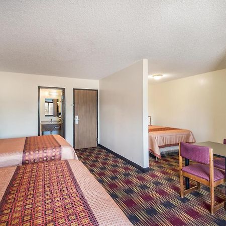 Americas Best Value Inn & Suites Harrisonville Exterior photo
