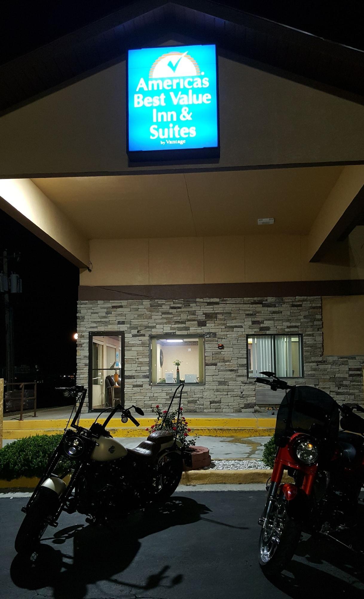 Americas Best Value Inn & Suites Harrisonville Exterior photo