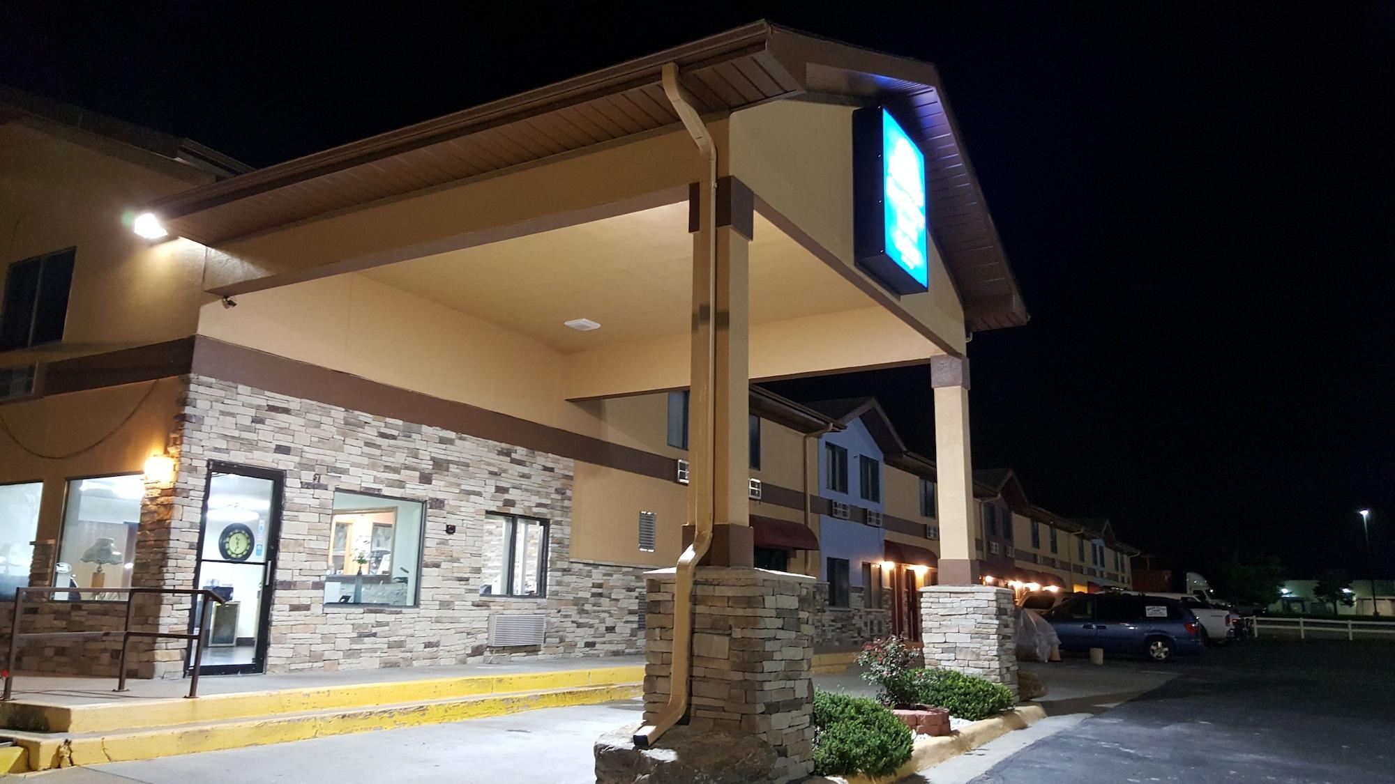 Americas Best Value Inn & Suites Harrisonville Exterior photo