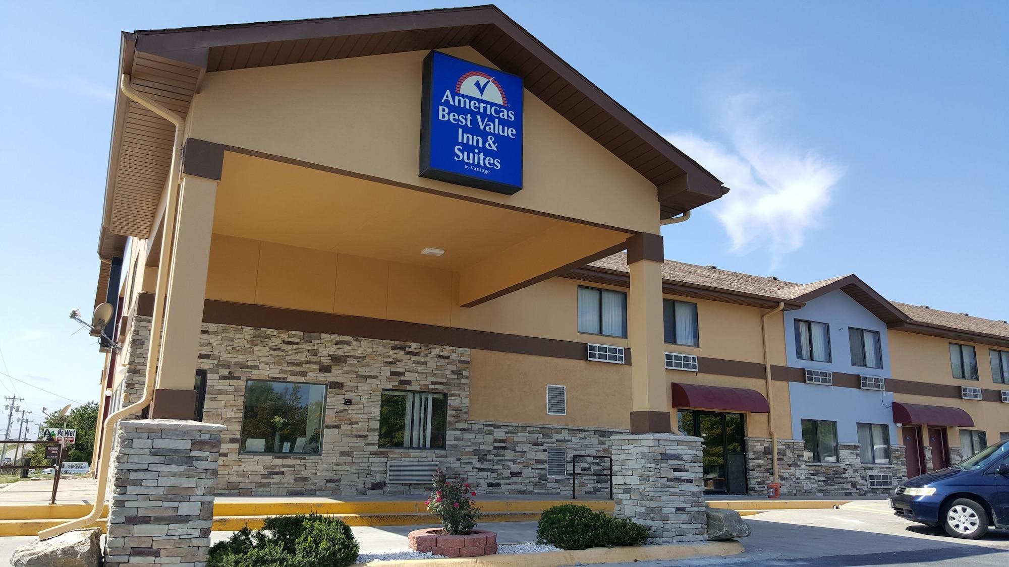 Americas Best Value Inn & Suites Harrisonville Exterior photo