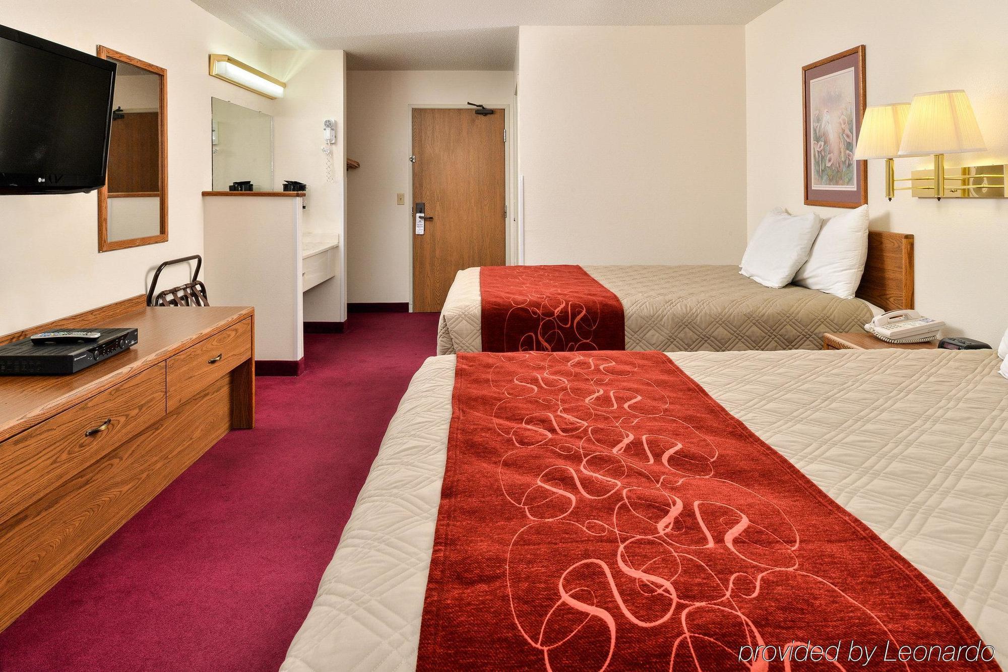Americas Best Value Inn & Suites Harrisonville Exterior photo