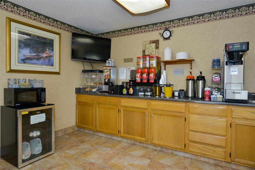 Americas Best Value Inn & Suites Harrisonville Restaurant photo