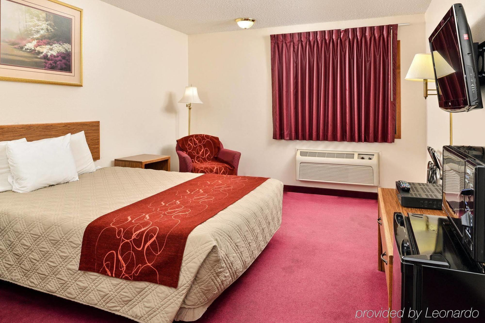 Americas Best Value Inn & Suites Harrisonville Exterior photo