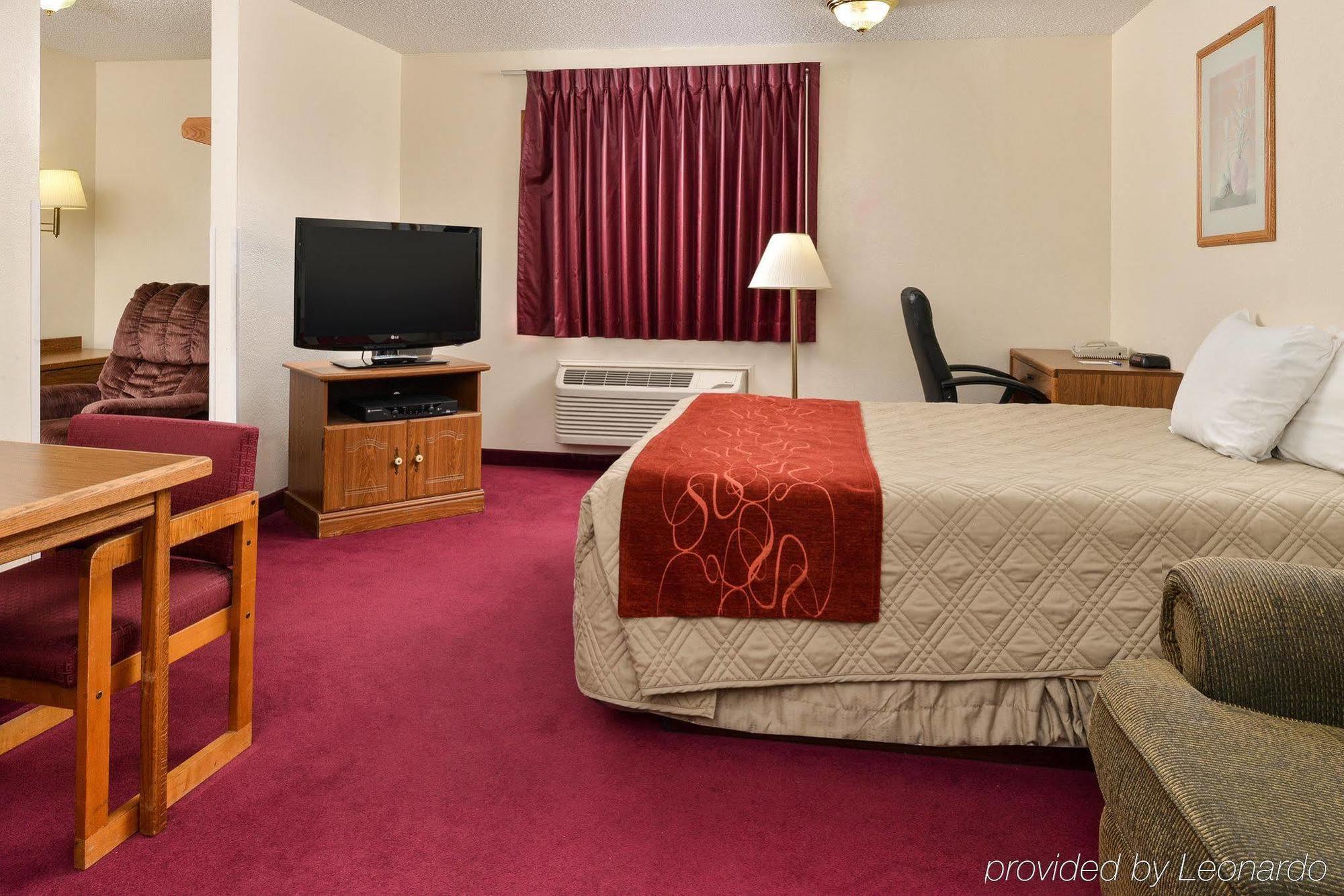 Americas Best Value Inn & Suites Harrisonville Exterior photo