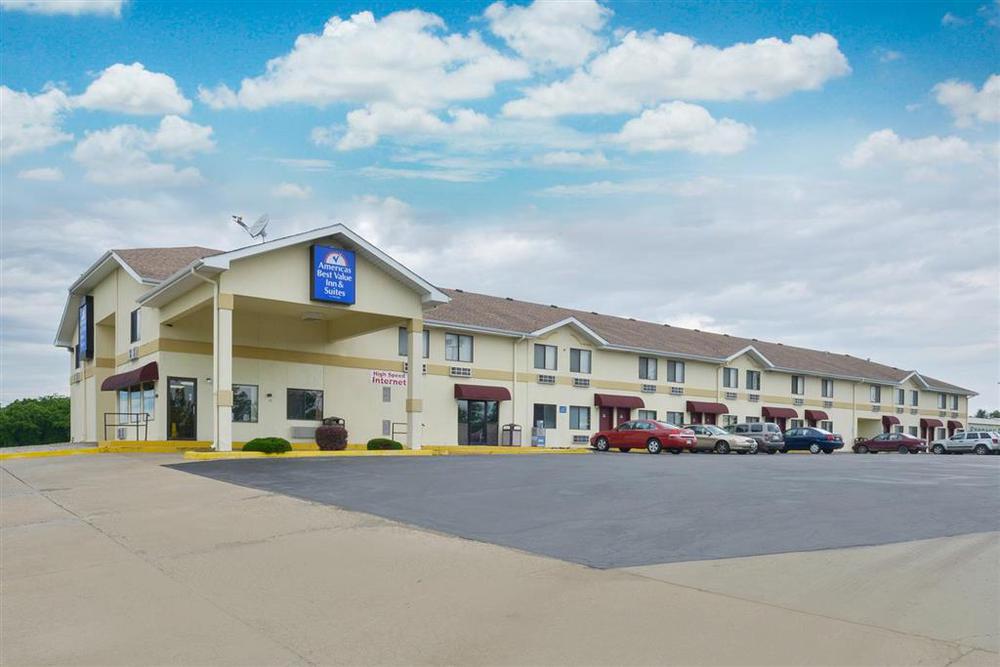 Americas Best Value Inn & Suites Harrisonville Exterior photo